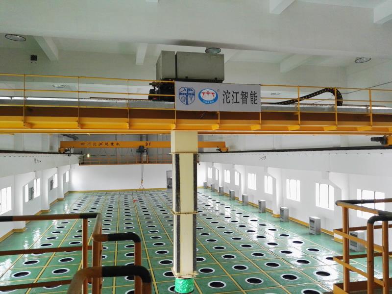 2.3、數(shù)控起重機.jpg