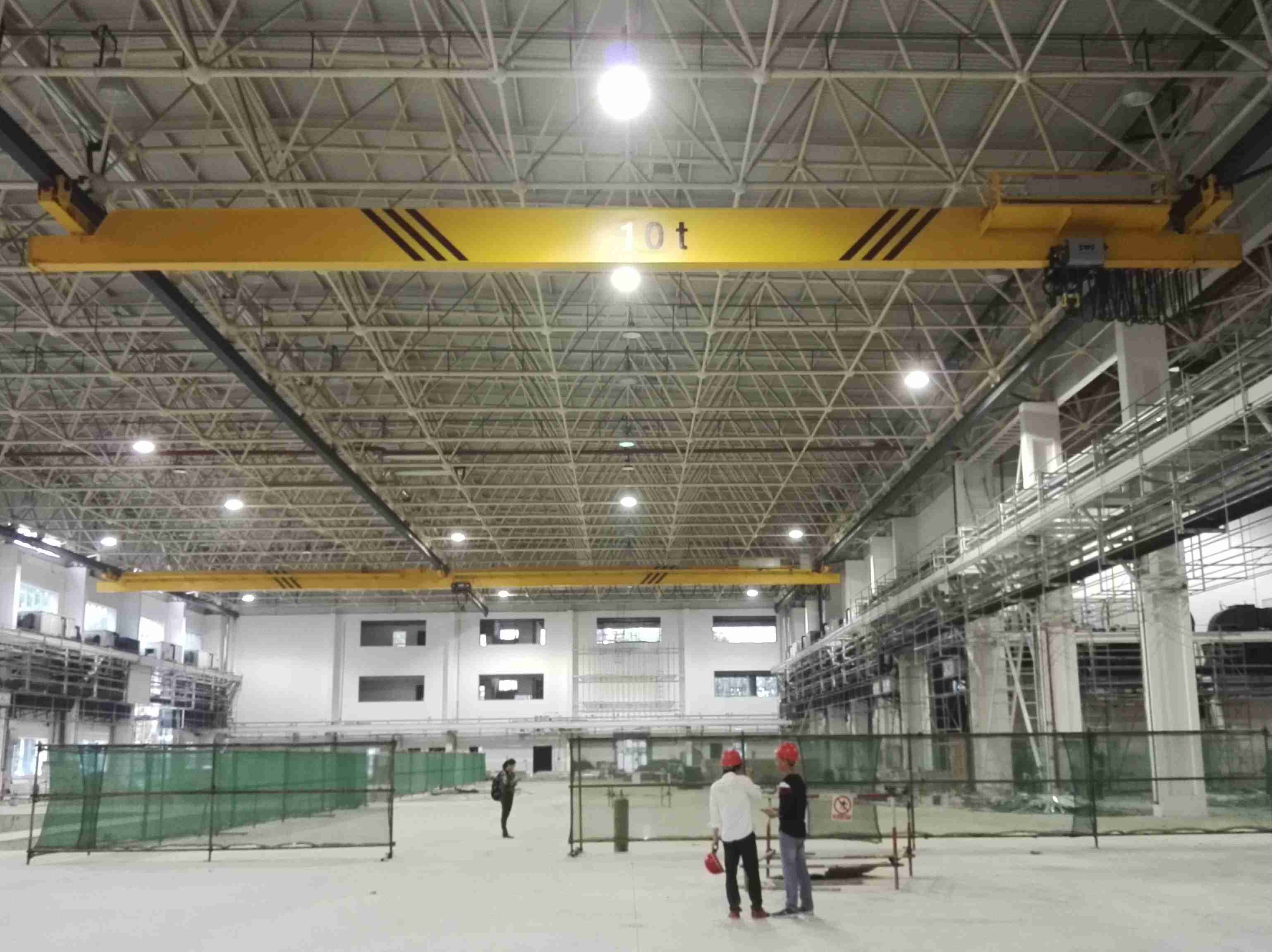 1.3、多支點(diǎn)單梁起重機(jī).jpg