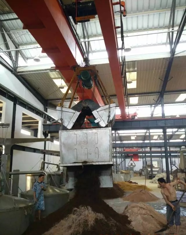 2、第二代：抓斗料斗兩用起重機（原圖）.jpg