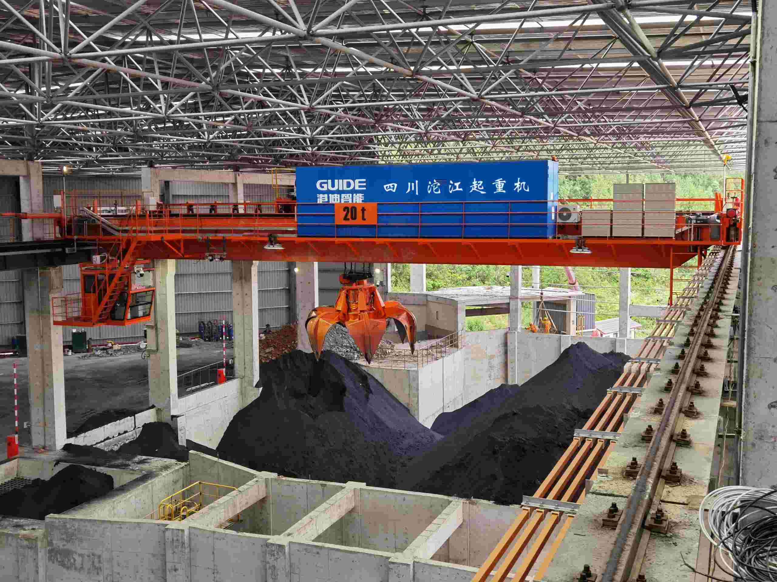 5、第五代：礦物抓斗智能起重機.jpg