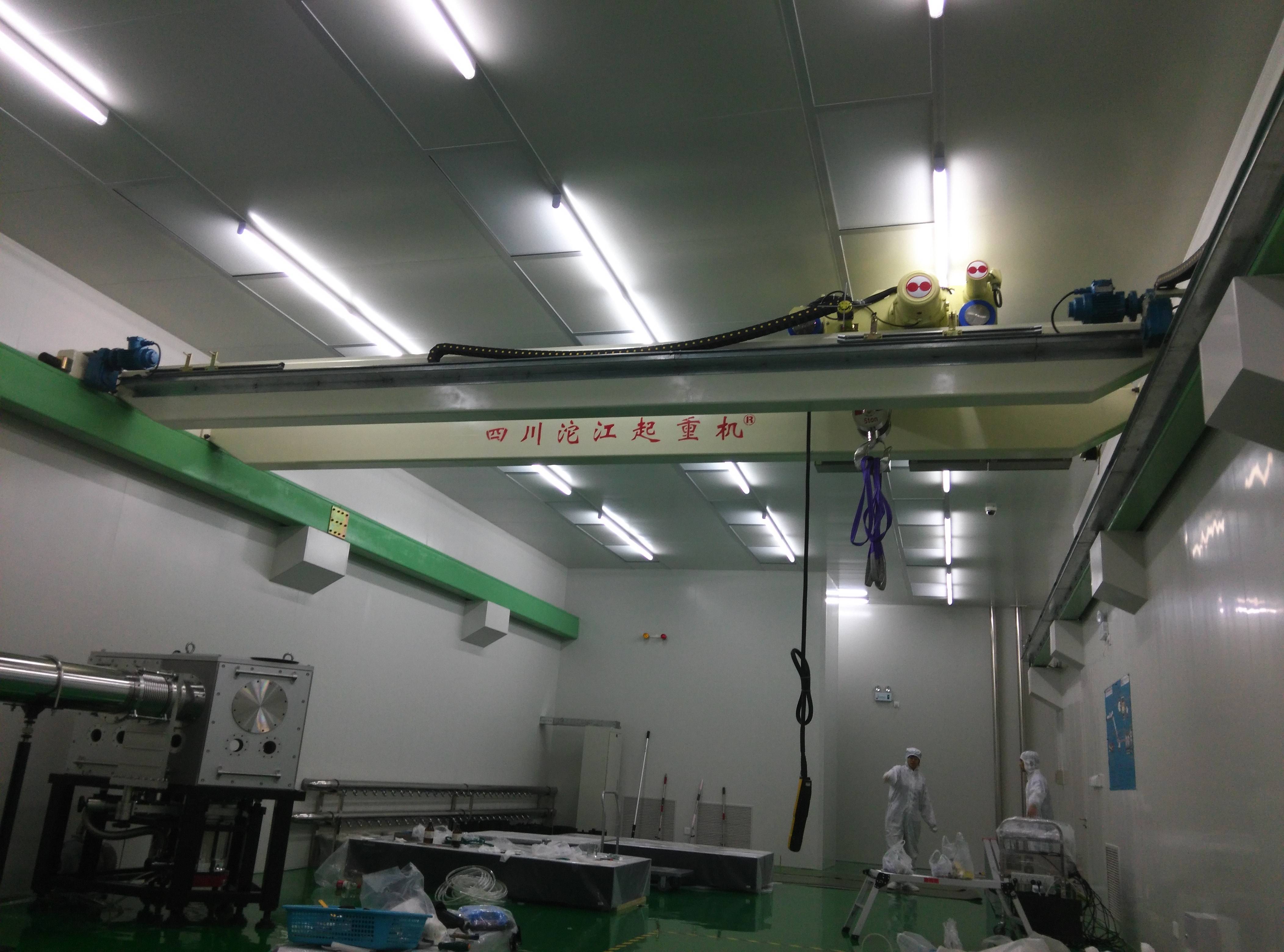 1.1、潔凈無塵雙梁起重機(jī)(2).jpg